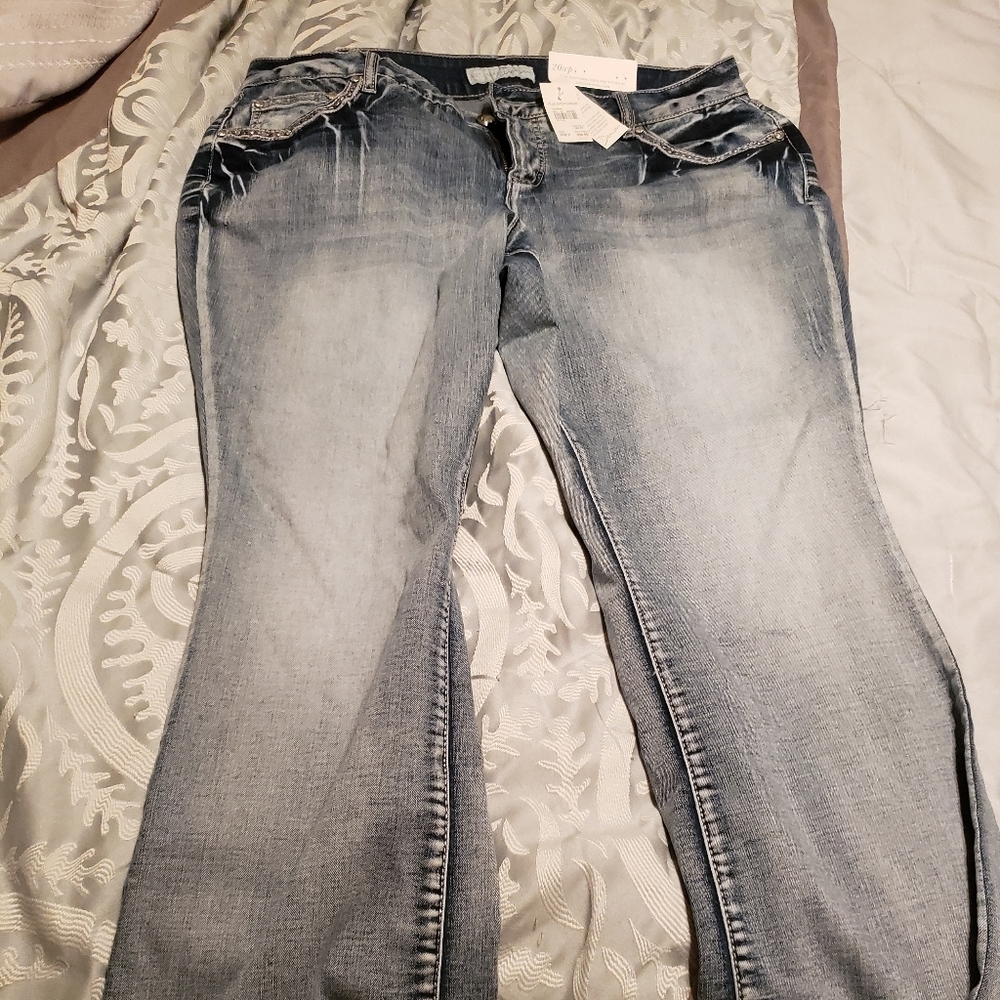 Blingy jeans size 20. Brand new